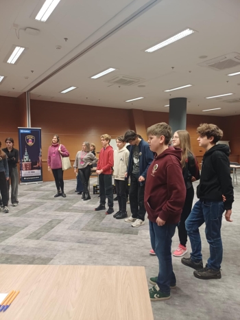 da33fcb8-caac-494c-9d47-fde228c35a4d