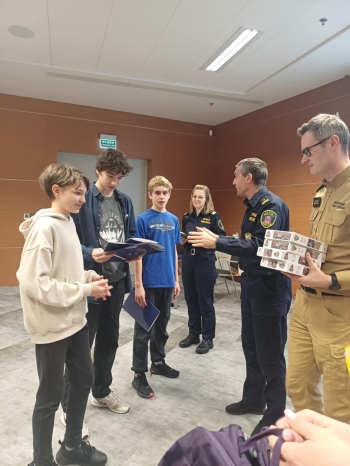 eca12958-f5e3-4512-8ec7-8969d7b03d61