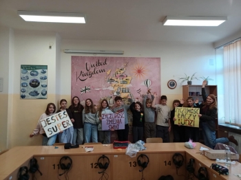 f1457a2c-6752-4b9e-b2a4-de5e90eb9275