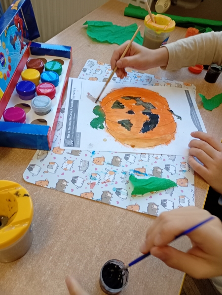 Dyniowy konkurs klas młodszych.